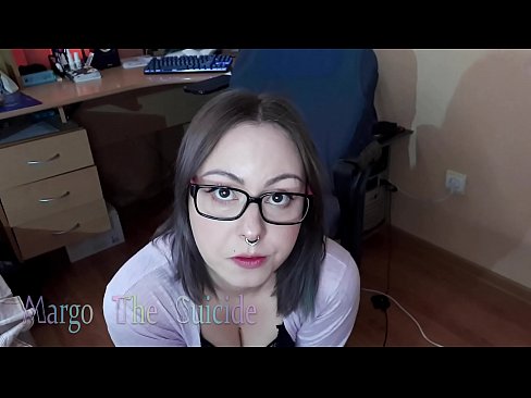 ❤️ Seksikas prillidega tüdruk imeb dildot sügavalt kaamera ette ️ Vene porno at us ☑